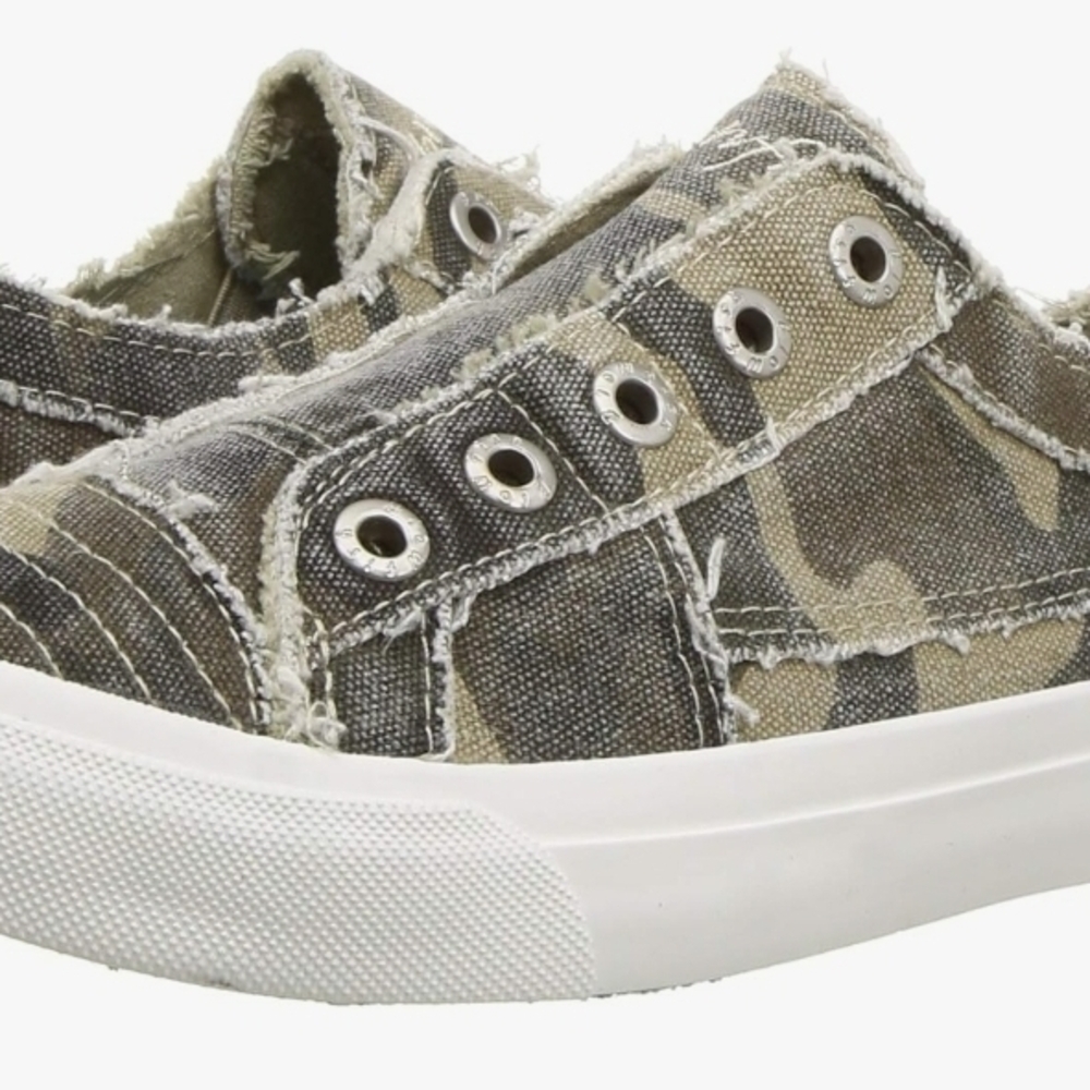 Blowfish Malibu Womens Camo Play Sneaker